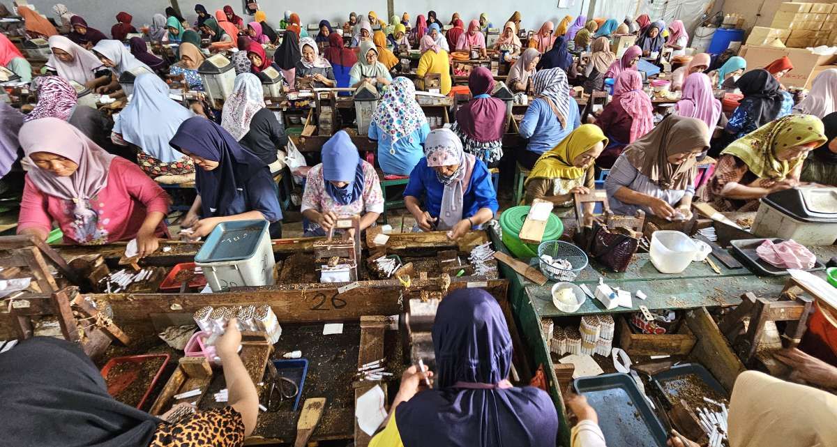 Mempertimbangkan Cukai Rokok Rakyat
