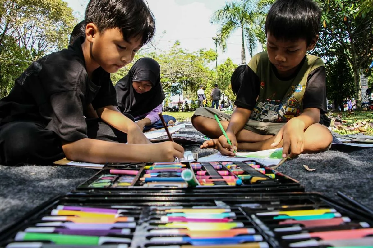 Komdigi Segera Berlakukan PP Tunas, Delapan Platform Ini Masuk Risiko Tinggi