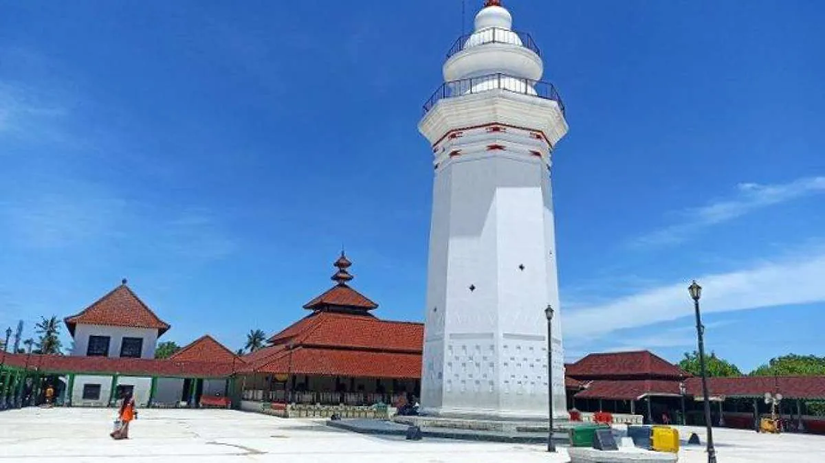 Prakiraan Cuaca BKMG Serang, Tangerang, Banten, Hujan Sore (15 - 16 November 2024)