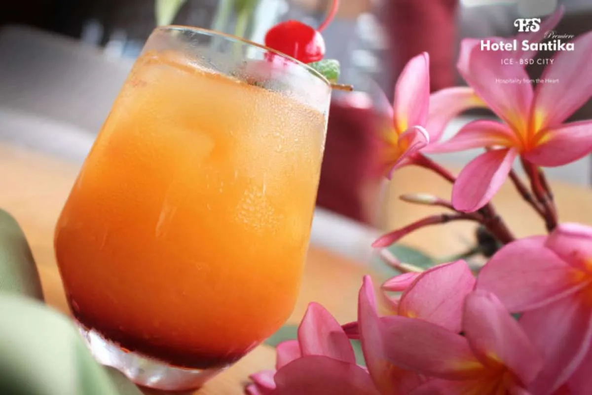 Hotel Santika Premiere ICE-BSD City Racik Minuman Dingin yang Menghangatkan 