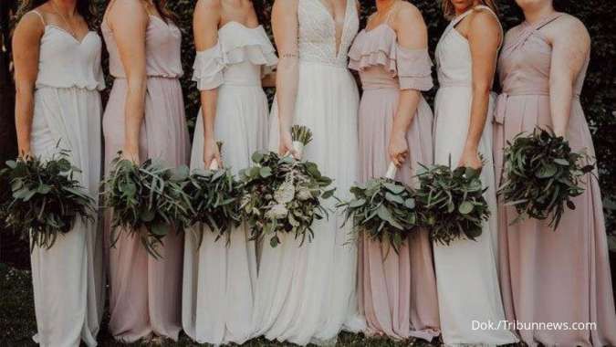 Jadi Bridesmaid Wajib Siapkan 5 Hal Ini dalam Tas, ya