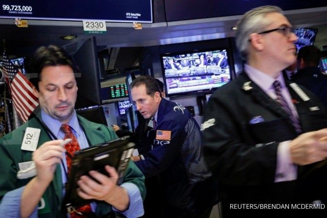 Bursa AS akhirnya menguat ditopang data ekonomi