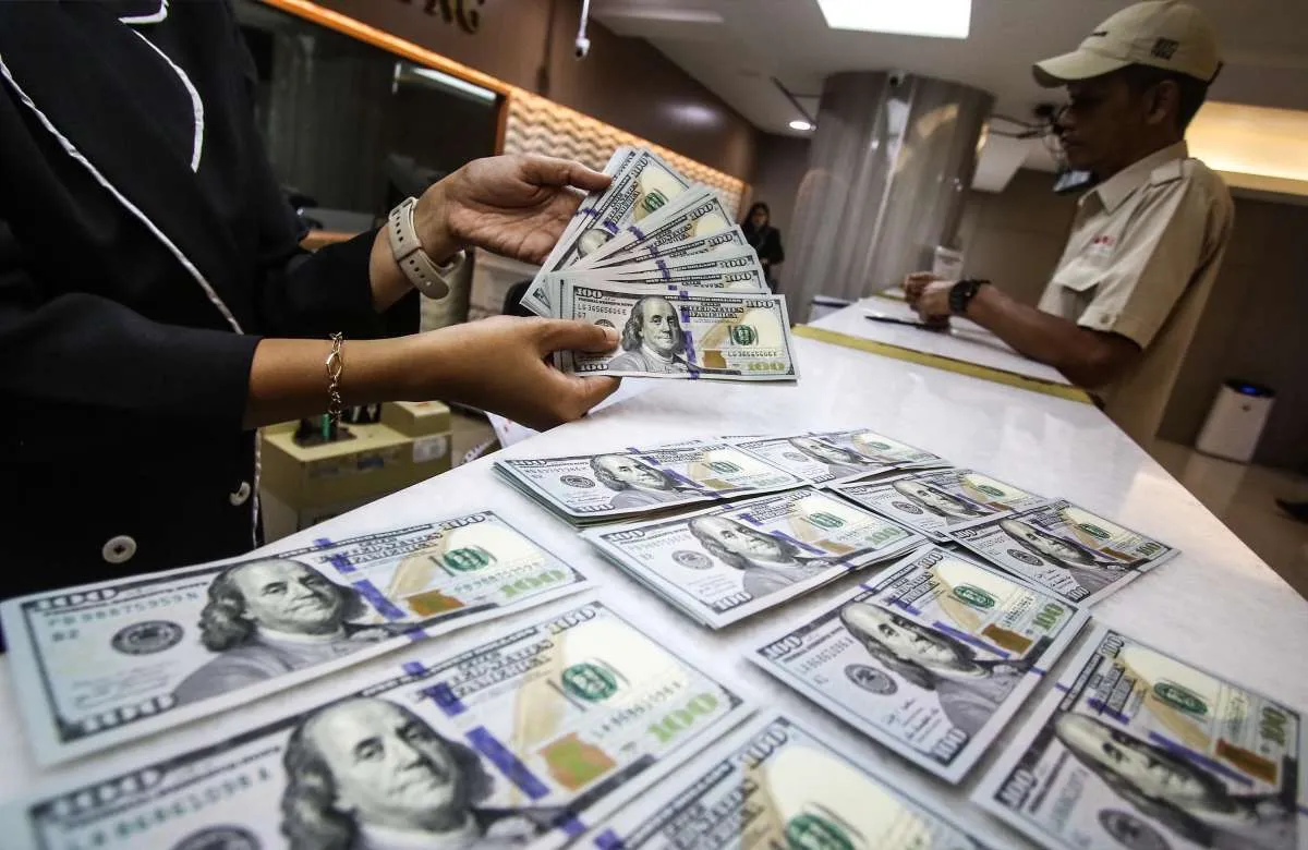 Kurs Rupiah Jisdor Melemah 0,42% ke Rp 15.464 Per Dolar, Paling Lemah Sejak Januari