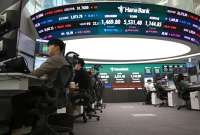GLOBAL MARKETS-AI Rally Pauses as Middle East Ceasefire Goes On Life Support