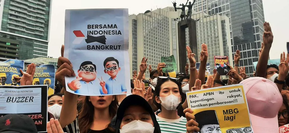 Arti Simbol Tiga Jari yang Ramai di Medsos saat Demo 28 Oktober 2026
