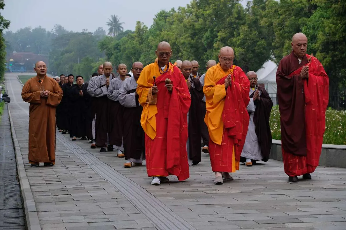 Besok (31/5) Hari Raya Waisak 2570 BE, Pilih 30 Contoh Ucapan Hari Raya Umat Buddha!