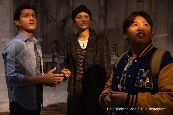 Tom Holland, Zendaya, dan Jacob Batalon di film Spider-Man: No Way Home.