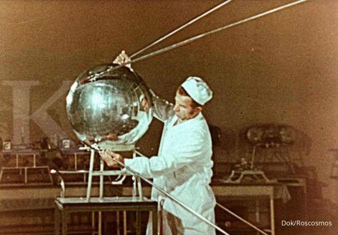 Hari ini dalam sejarah: Uni Soviet luncurkan satelit buatan pertama di dunia