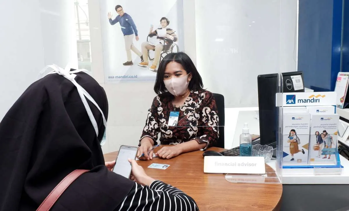 AXA Mandiri bersama AXA salurkan APD senilai Rp 456 juta