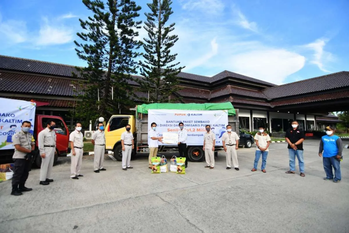 Pupuk Kaltim salurkan donasi Rp 2,2 miliar untuk masyarakat terdampak covid-19