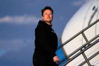 Elon Musk Buka Lowongan 