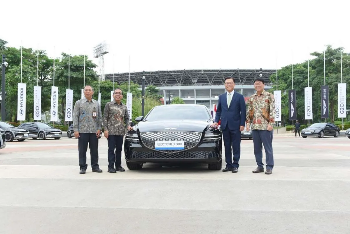 Hyundai Serahkan Genesis Electrified G80 & Hyundai IONIQ 5 ke Kemensesneg untuk G20  