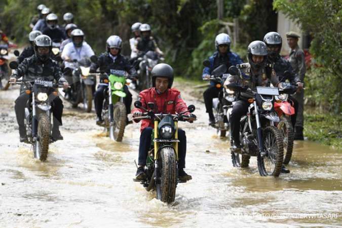 Kendarai sepeda motor custom, Presiden Jokowi jajal jalan perbatasan trans Kalimantan