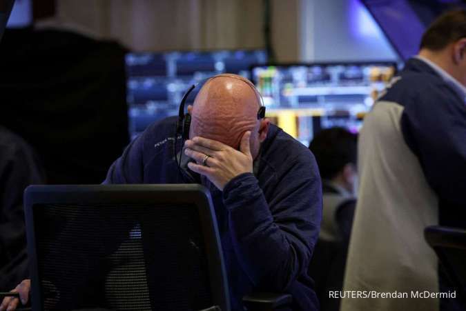 Wall Street Anjlok, Imbas Trump Menetapkan Tarif Dagang 25% untuk Meksiko dan Kanada 