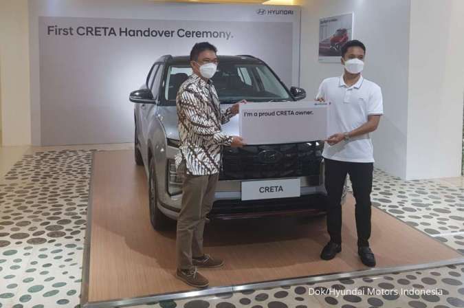 Hyundai Motors Indonesia Serahkan Unit Hyundai CRETA kepada Anthony Ginting