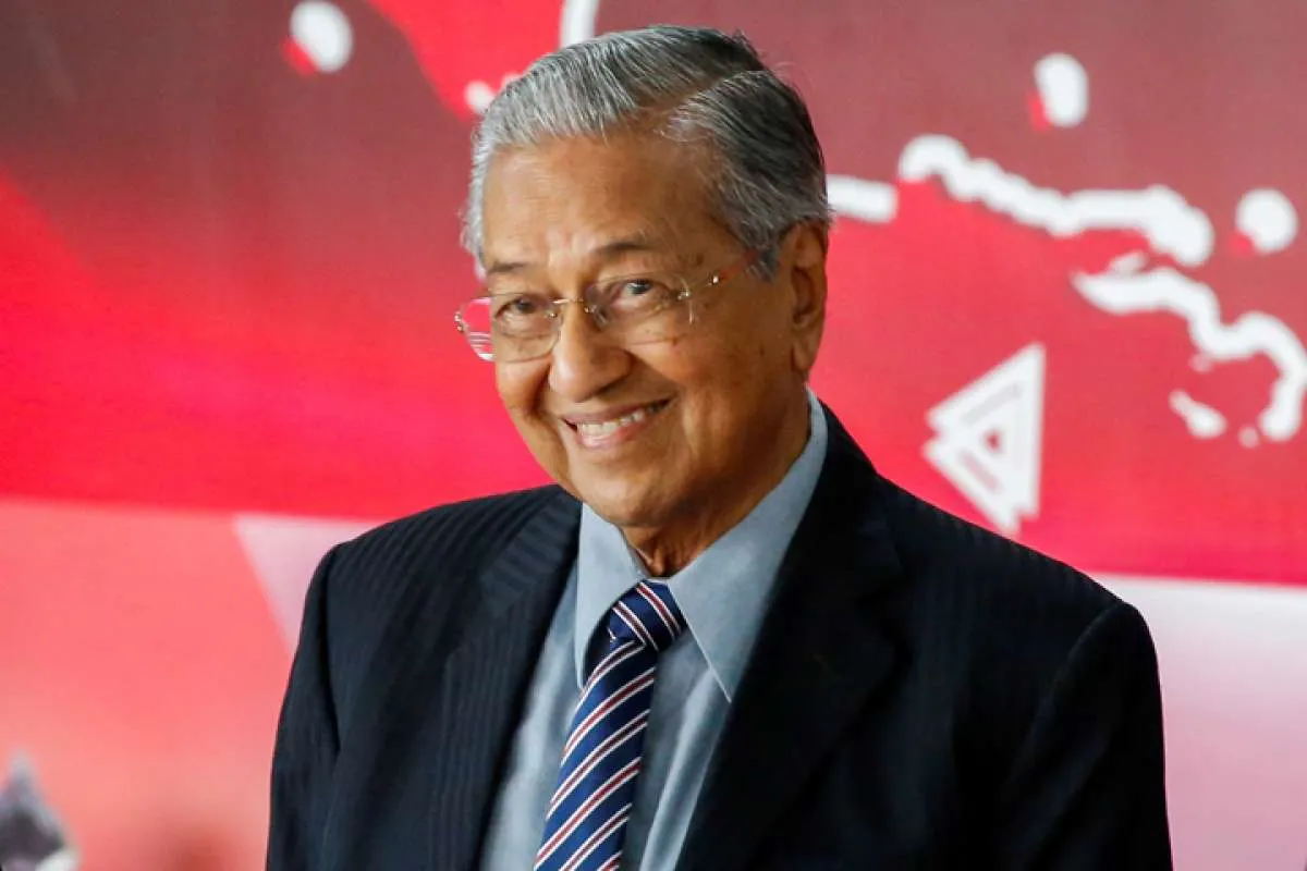 Sumber: PM Malaysia Mahathir kirim surat pengunduran diri ke Raja