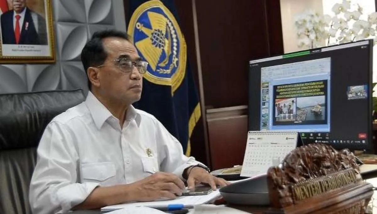 Cek Aspek Kelaikan Armada Kapal, Menhub Tinjau Pelabuhan Muara Angke