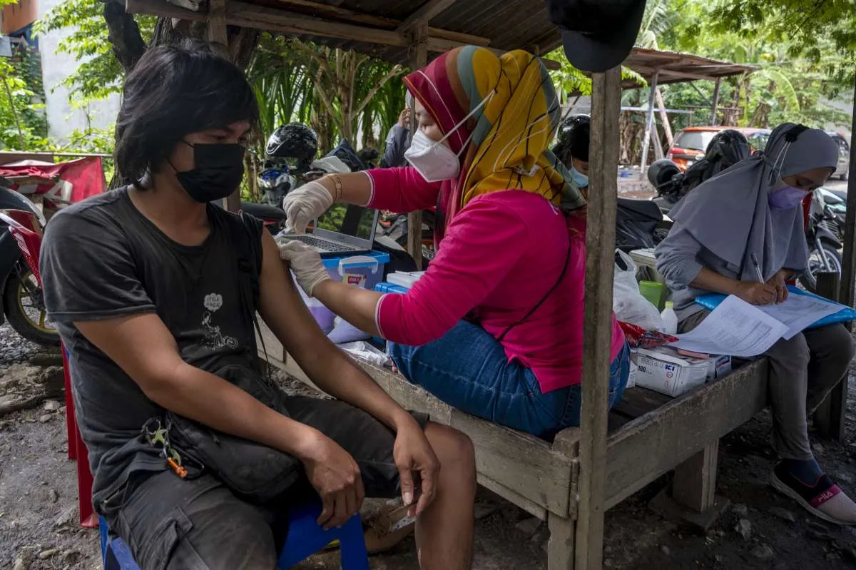 Pemerintah Lakukan Transisi Pandemi ke Endemi secara Bertahap, Ini Indikatornya