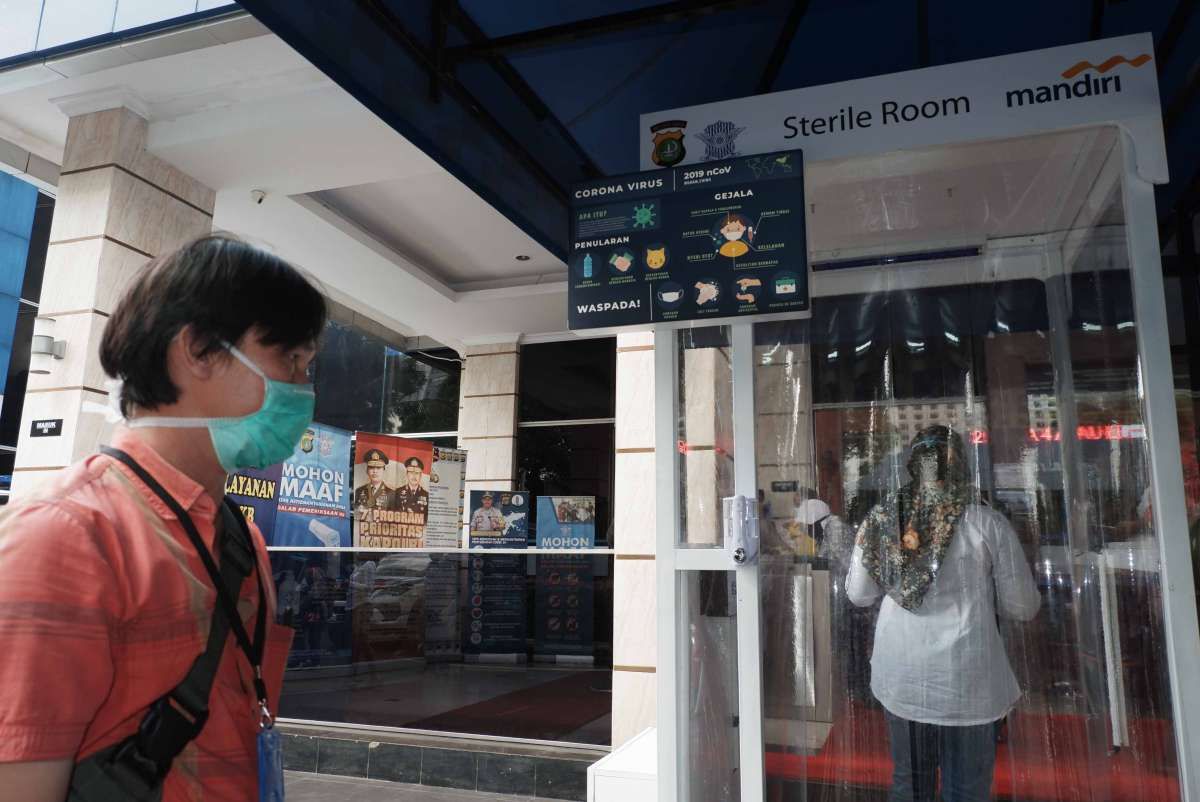 Bilik antiseptik bantuan Bank Mandiri