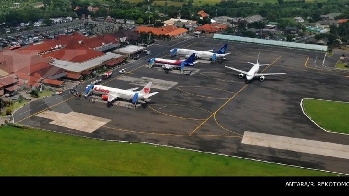 Perluasan bandara Ahmad Yani terbentur aturan