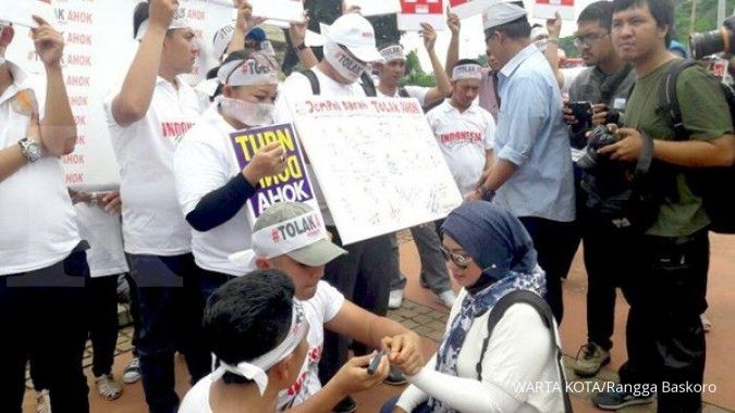 Dengan cap jempol darah, mereka tolak Ahok-Djarot