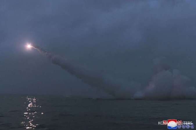 Korut Sambut Latihan Militer AS-Korsel dengan Peluncuran Rudal dari Kapal Selam