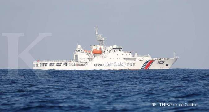 Penjaga Pantai China Menyita Puing-puing Roket dari Angkatan Laut Filipina
