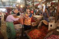Harga Sayur di Pasar Induk Kramat Jati Melonjak Akibat Demo Sopir Truk