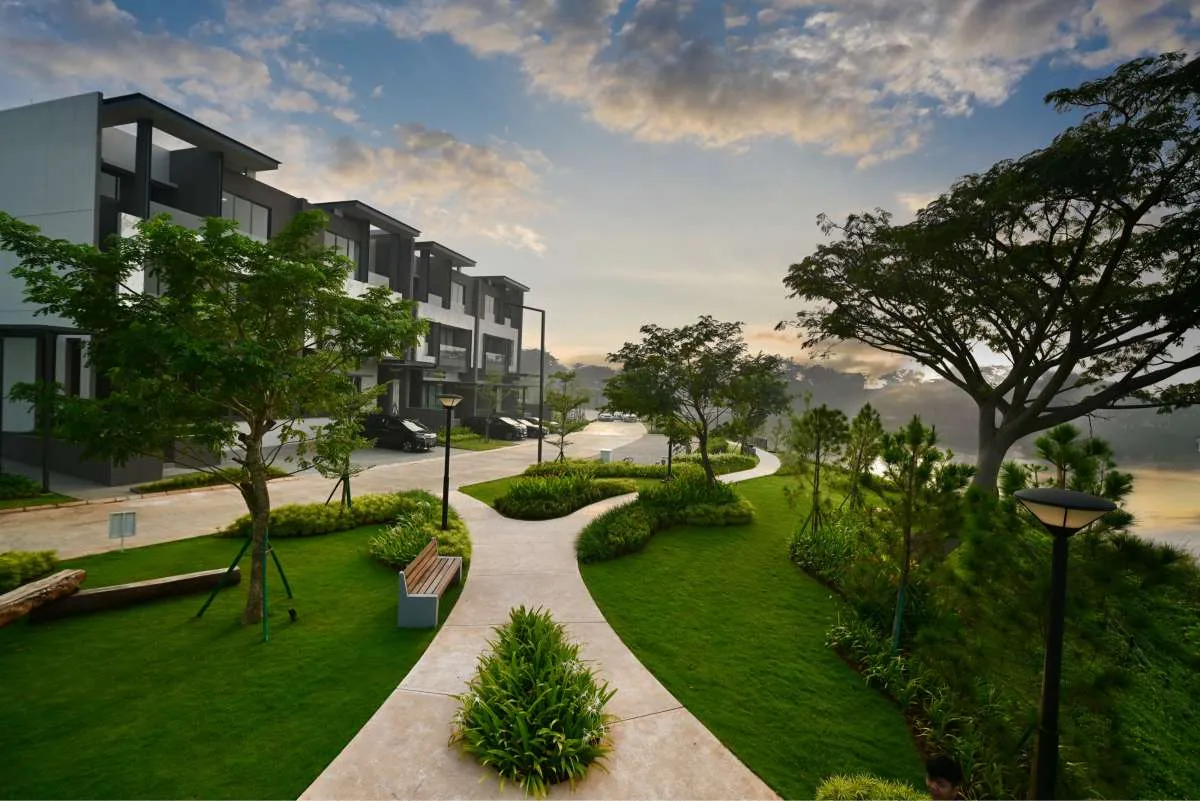 Ciputra Group Mulai Serahterimakan Rumah Mewah CitraLake Villa Tahap Pertama
