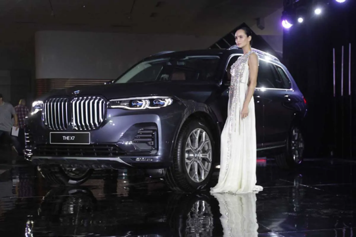 BMW jual X7 The President seharga Rp 2,39 miliar per unit