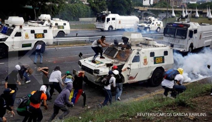 Rakyat kelaparan, keluarga Maduro memanjakan diri
