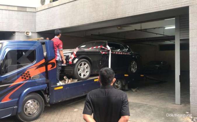 Kejagung pindahkan barang bukti Rolls Royce dan Mercedes Benz milik tersangka Asabri