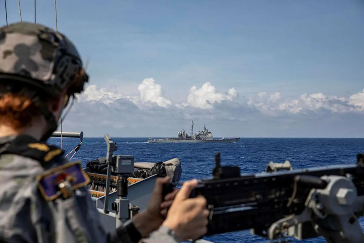 Kian mencekam, kapal perang rudal AS kembali tantang Tiongkok di Laut China Selatan