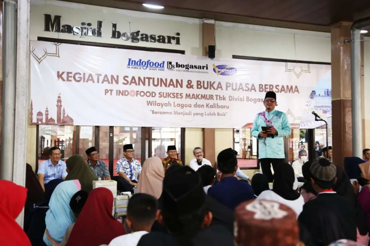 Jelang Lebaran, Bogasari Berbagi 1.500 Paket Sembako dan Santunan 