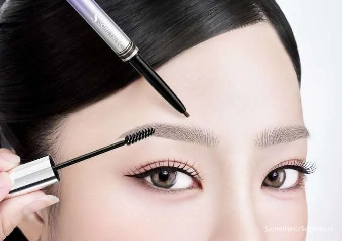 Cara Menggambar Alis Alami yang Hasilkan Kesan Segar Tanpa Berlebihan