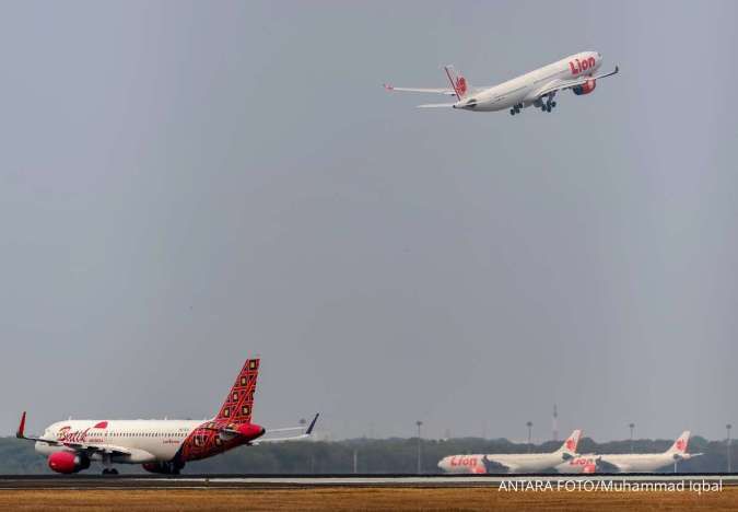Siasat Fuel Surcharge Biar Maskapai Tetap Bernafas