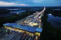 Libur Hari Raya Waisak, Jasa Marga Catat 292 Ribu Kendaraan Meninggalkan Jabotabek