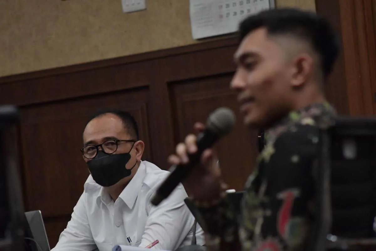 Rafael Alun Minta Mejelis Hakim Membebaskannya, Klaim Banyak Berjasa ke Negara
