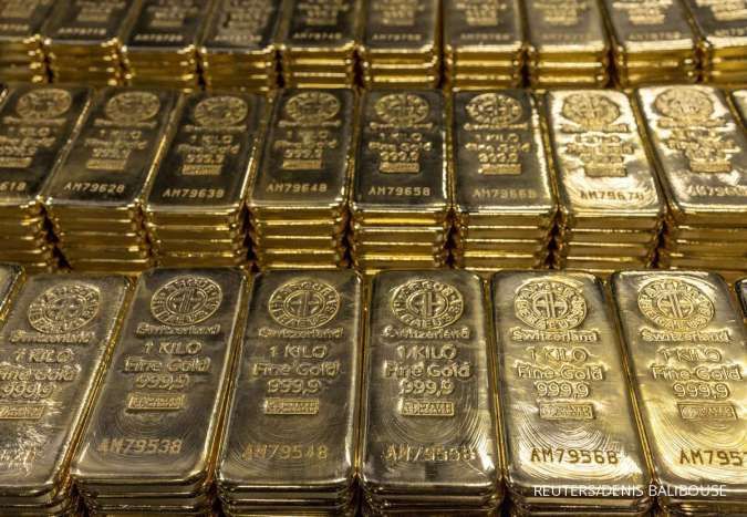 Harga Emas Spot Menguat ke US$2.044,79 Kamis (30/11), Jelang Tes Inflasi AS