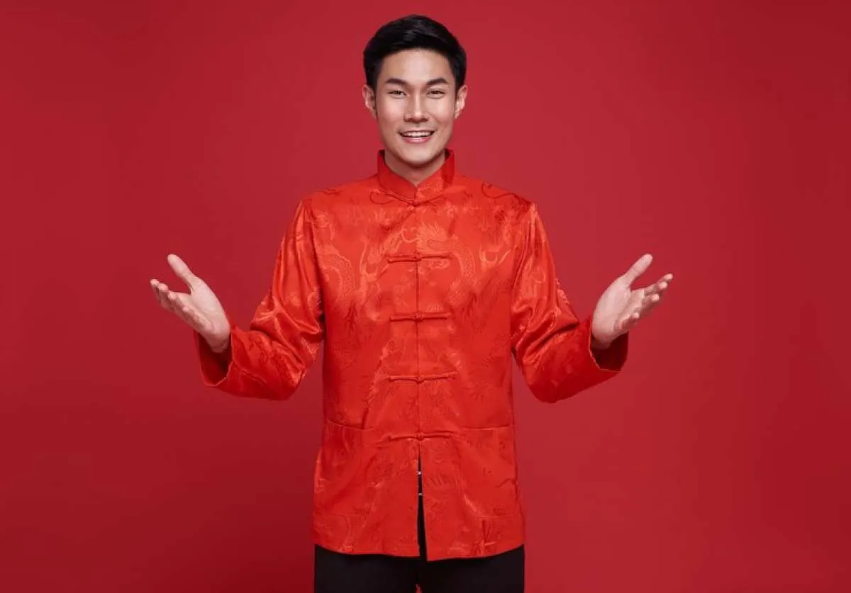5 Rekomendasi Baju Imlek untuk Pria yang Wajib Anda Coba