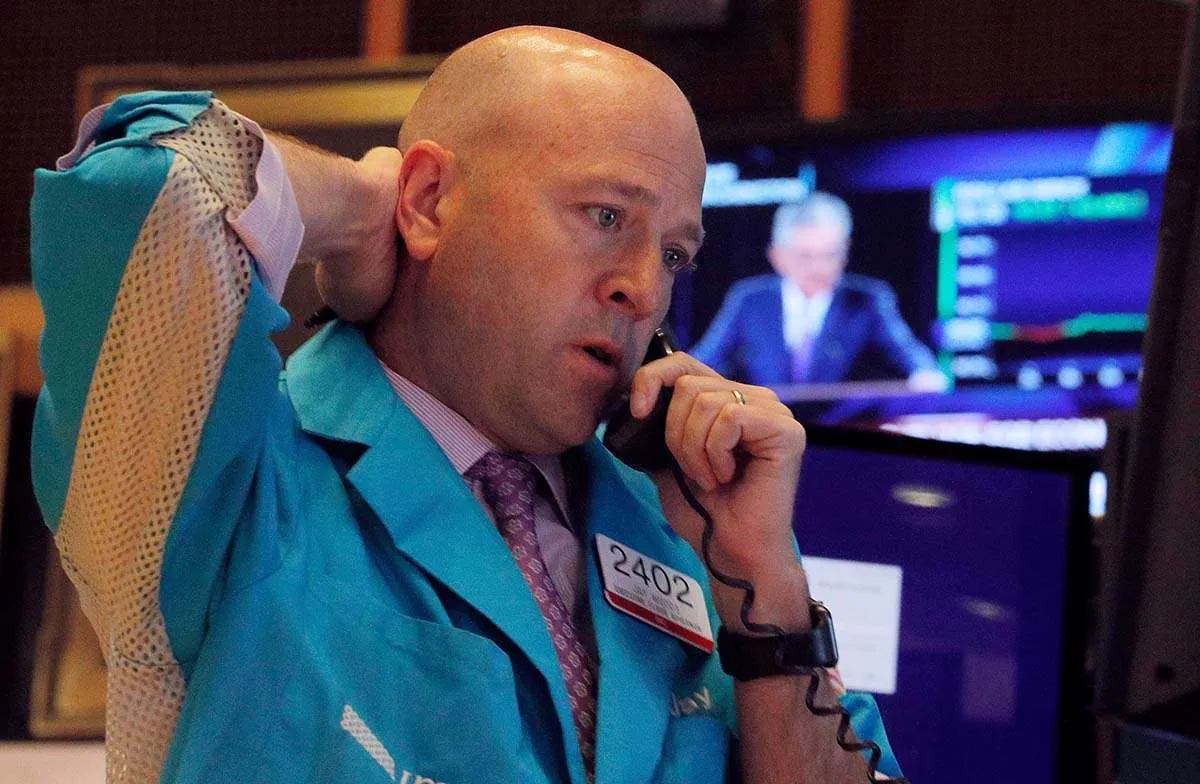 Wall Street ditutup memerah terseret saham telekomunikasi