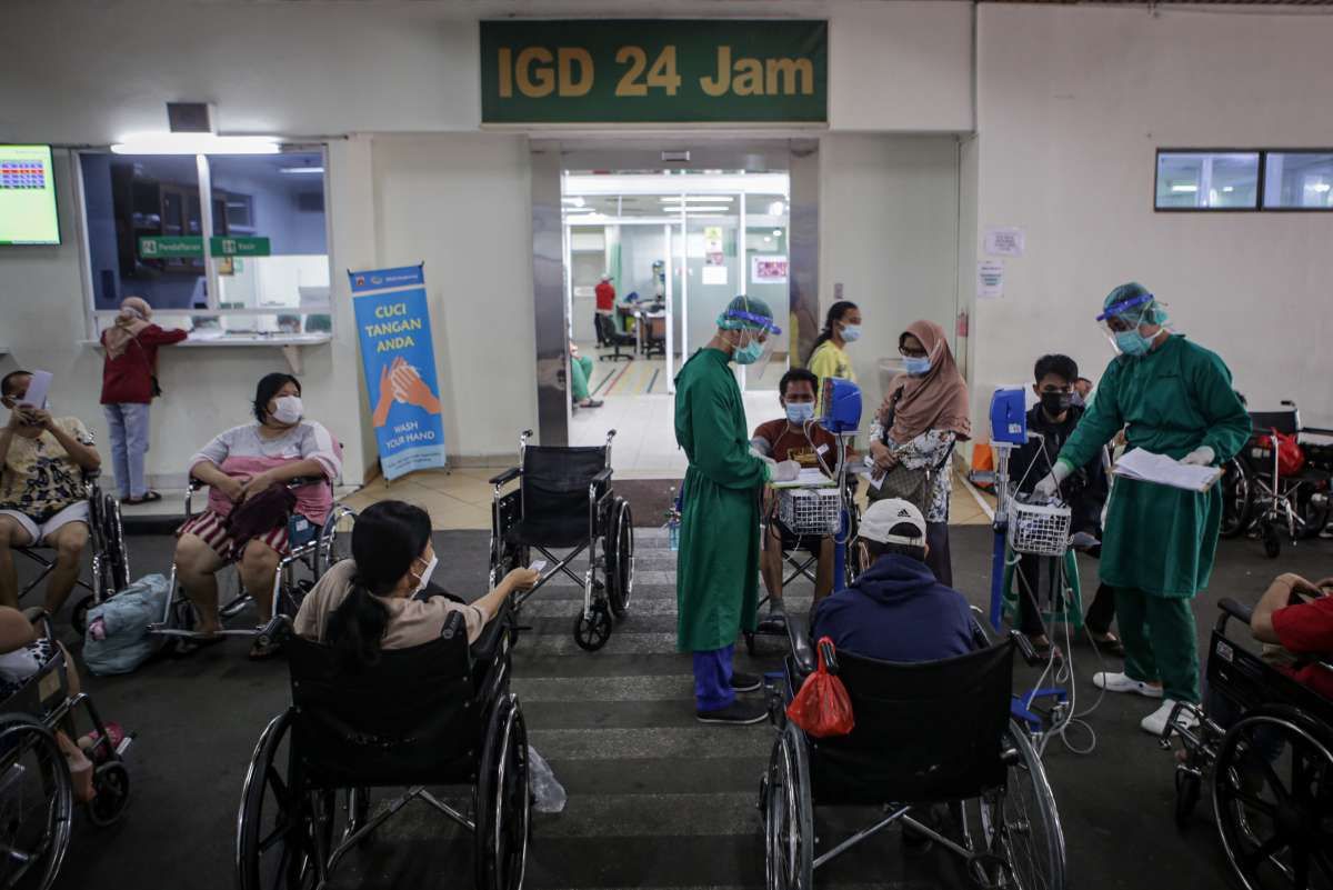 Pemerintah Pusat dan Daerah Belum Kompak Mencegah Penularan Covid-19