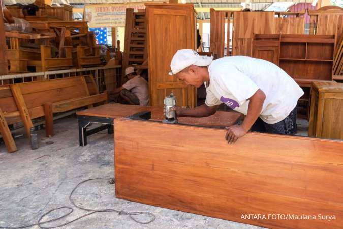 Industri Furnitur Terbentur Tarif Tambahan Trump, Berpotensi Pangkas Pesanan dari AS