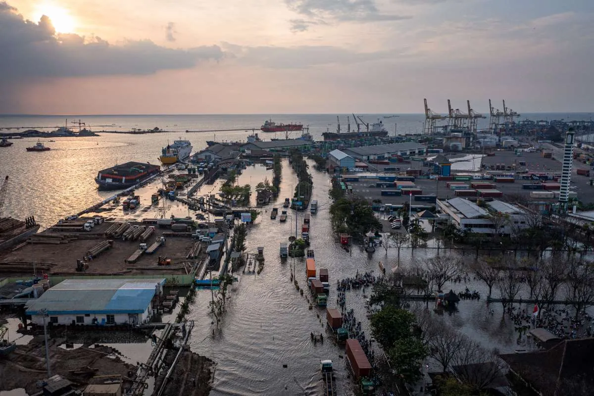 BMKG: Wilayah Pesisir Utara Jateng Berpotensi Banjir Rob Besok, (6/8) 