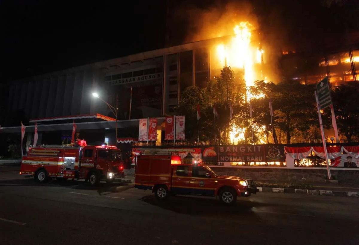 12 Jam penanganan, kebakaran di Kejaksaan Agung akhirnya bisa dipadamkan