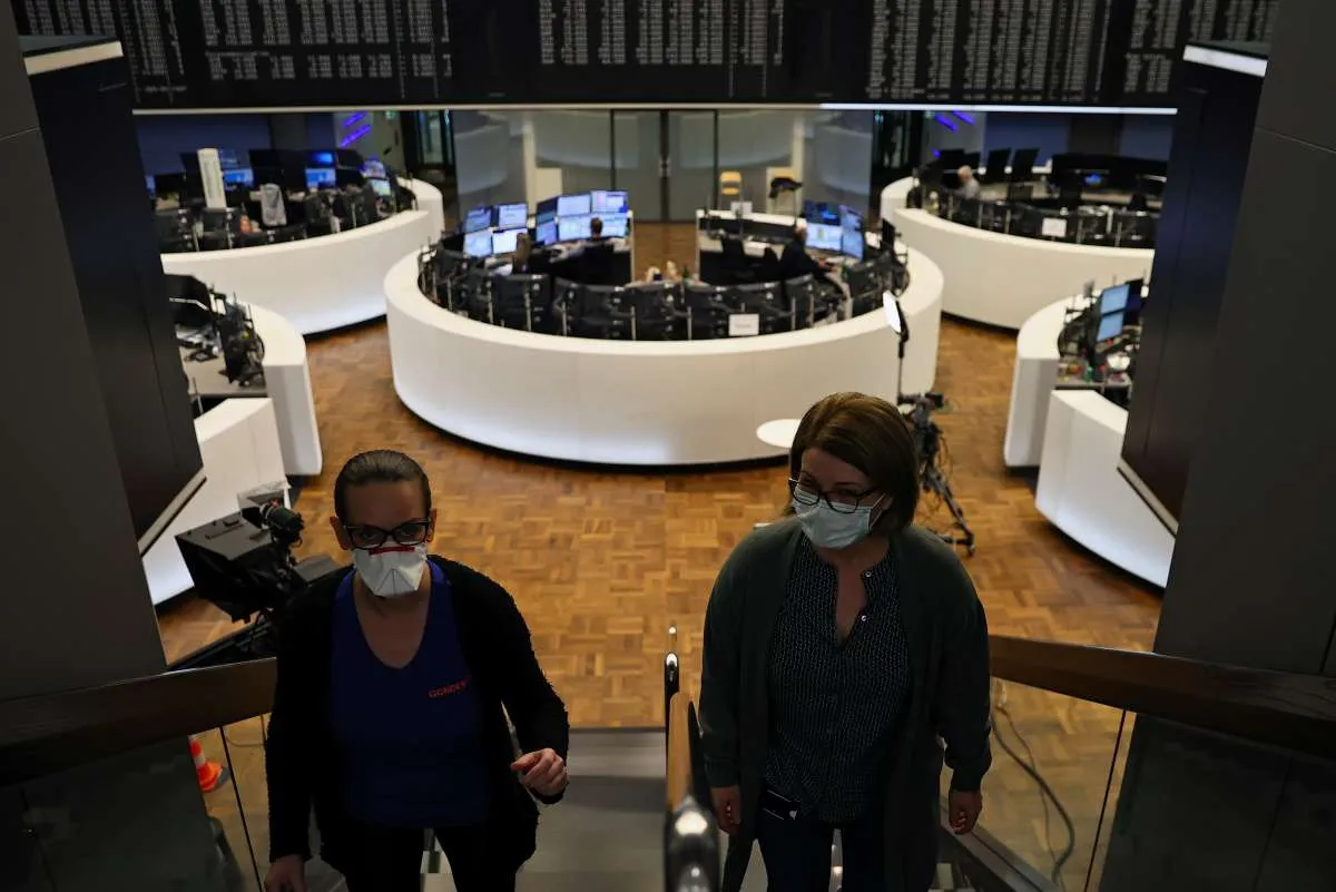 Bursa saham Eropa stabil dengan fokus pada pembukaan kembali ekonomi, Senin (17/5)