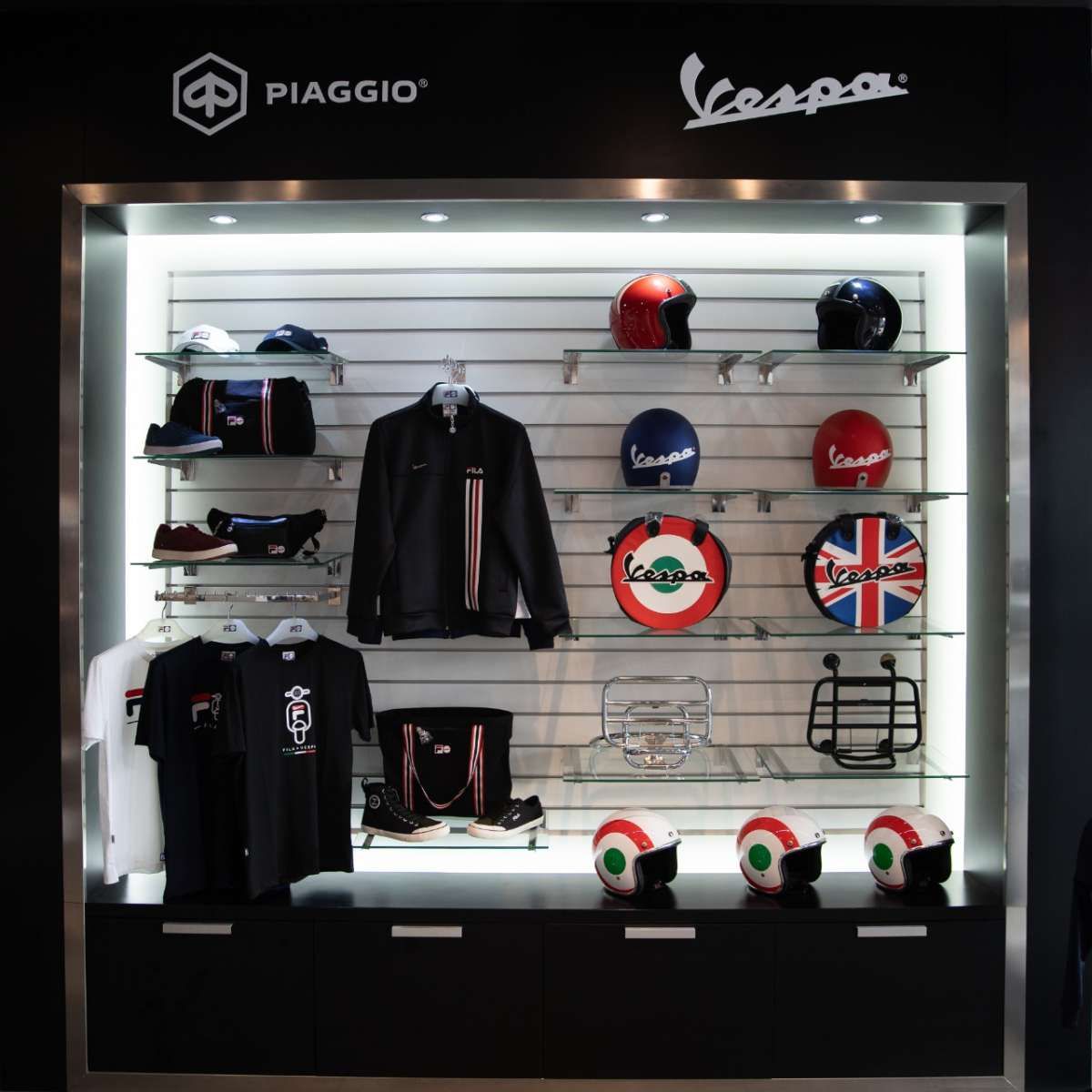 Kolaborasi Fila X Vespa untuk Tampil Lebih Penuh Gaya dan Ikonik