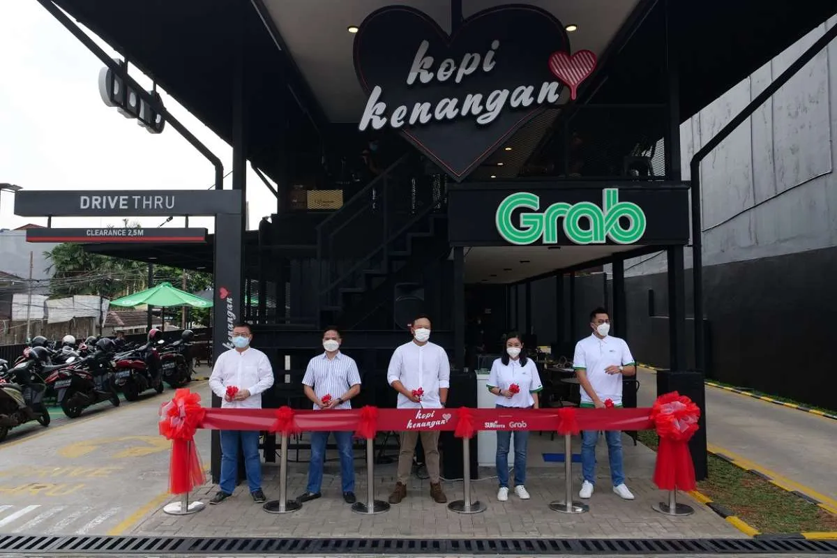 SUNterra Kolaborasi untuk Hadirkan Ekosistem Energi Surya