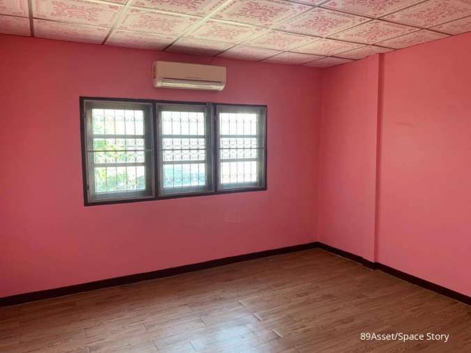 Lis Lantai Kusam? Ini Cara Membersihkannya biar Kinclong Tanpa Cat Ulang