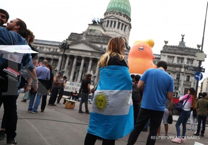 Inflasi Melonjak Tinggi, Ribuan Warga Argentina Gelar Unjuk Rasa